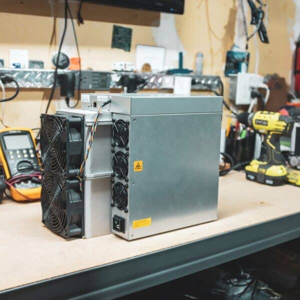 Antminer S21 Review 2026: Performance, Efficiency, and Future-Proof Mining
